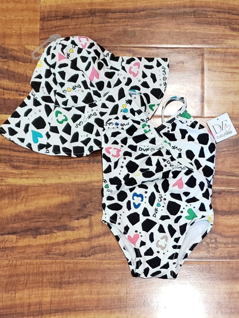 GAP Baby X DVF NWT 3-6 months black and white patterned swimsuit & sunhat